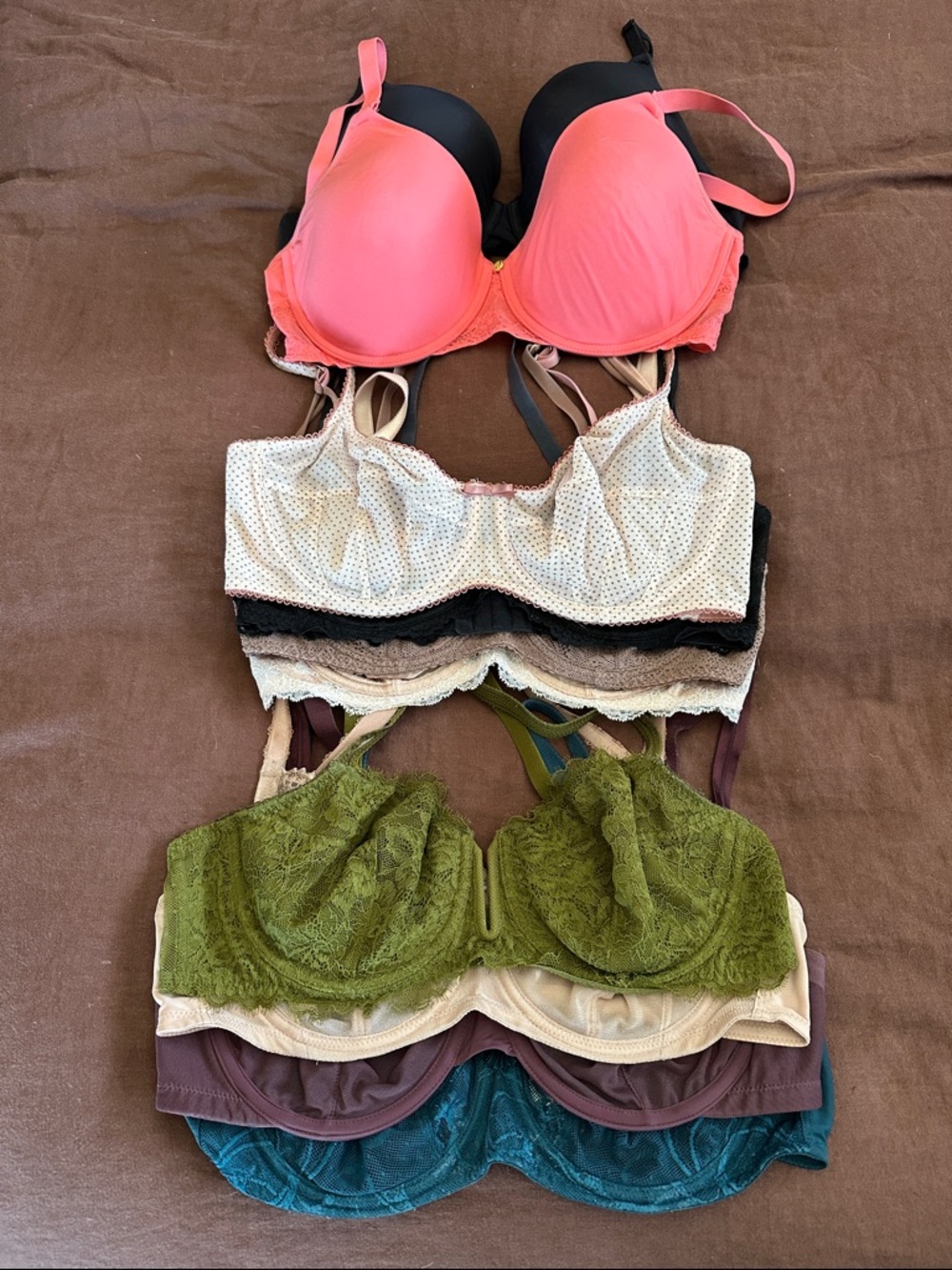 10 BRA Bundle Sizes 34DDD (2), 36D (4), 38D (4). Natori, Wacoal. Sexy Demi bras